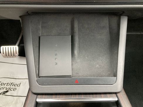 Used 2024 Tesla Model X image 21