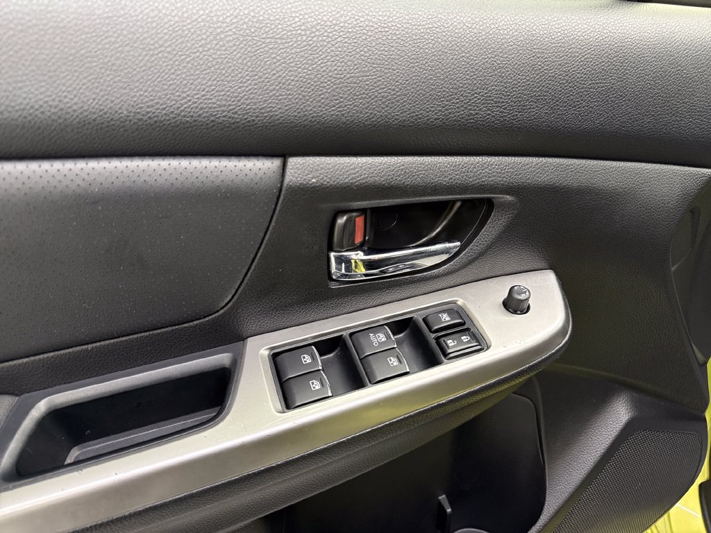 Used 2015 Subaru Crosstrek Touring w/ Popular Package #2 AWD/4WD image 13