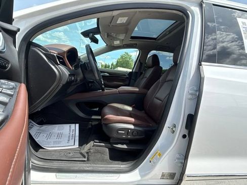 Certified 2019 Buick Enclave Avenir w/ Avenir Technology Package AWD/4WD image 16