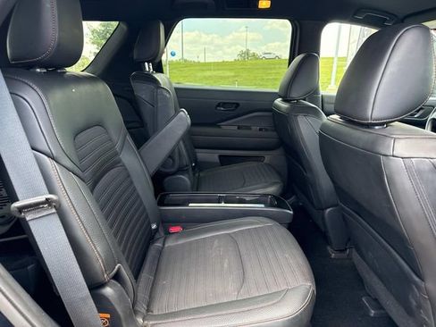 Used 2025 Nissan Pathfinder Rock Creek AWD/4WD image 15