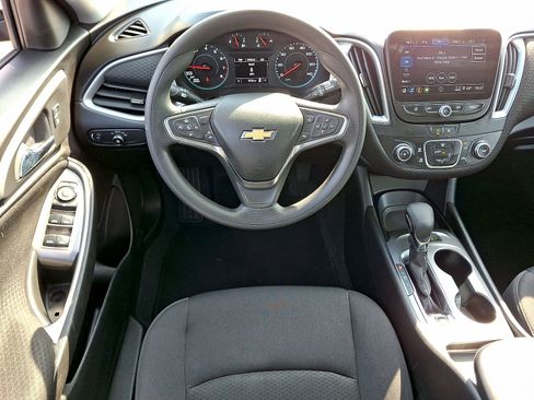 Used 2025 Chevrolet Malibu LS FWD image 20