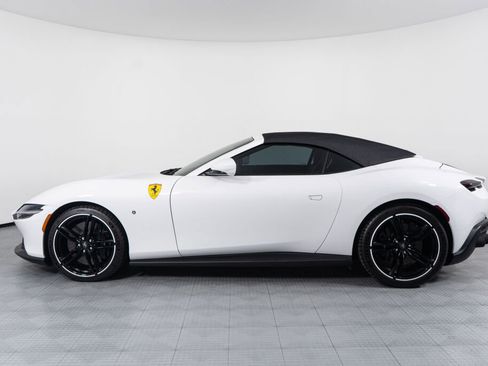 Certified 2025 Ferrari Roma Spider image 39