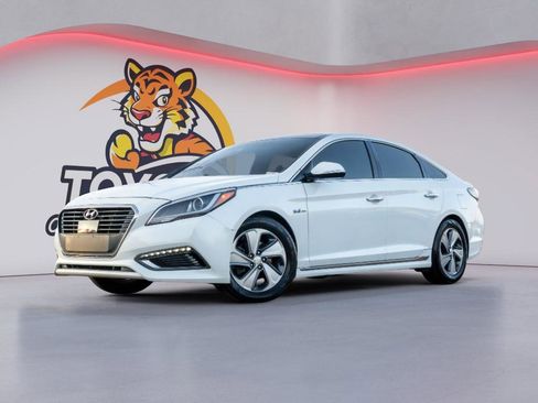 Used 2016 Hyundai Sonata Limited w/ Option Group 02 image 1