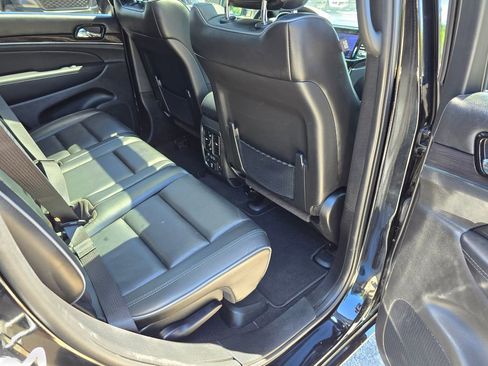Used 2021 Jeep Grand Cherokee Overland RWD image 35