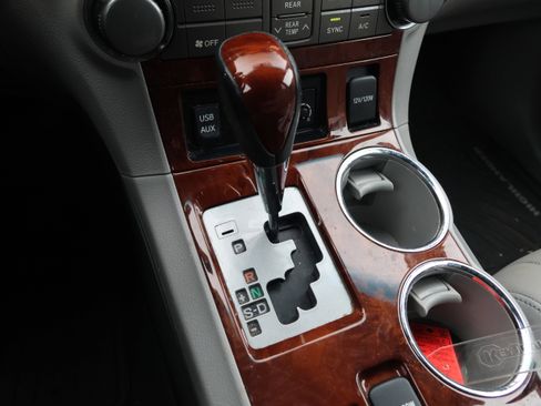 Used 2013 Toyota Highlander Limited image 28