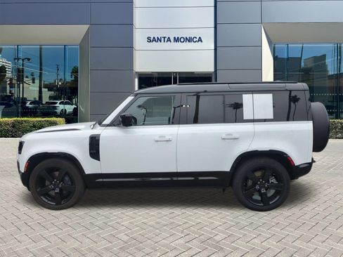 New 2026 Land Rover Defender 110 X-Dynamic SE AWD/4WD image 2