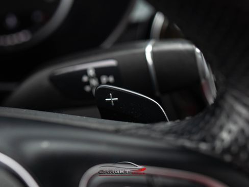 Used 2019 Mercedes-Benz GLC 300 4MATIC image 26