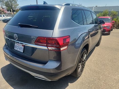 Used 2018 Volkswagen Atlas SE FWD image 12