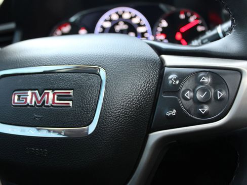 Used 2023 GMC Acadia Denali w/ Denali Ultimate Package image 19