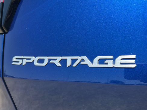 Used 2023 Kia Sportage EX FWD image 32