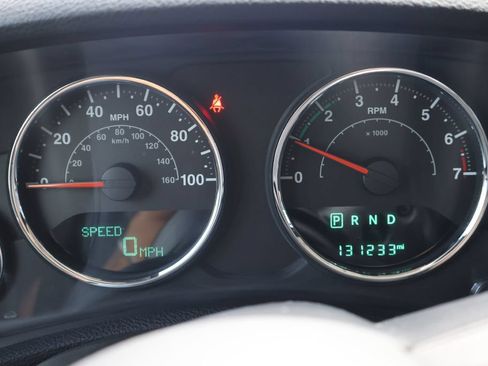 Used 2017 Jeep Wrangler Unlimited Sport w/ Connectivity Group AWD/4WD image 14