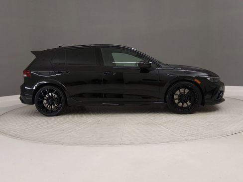 Used 2025 Volkswagen Golf R Black Edition image 6