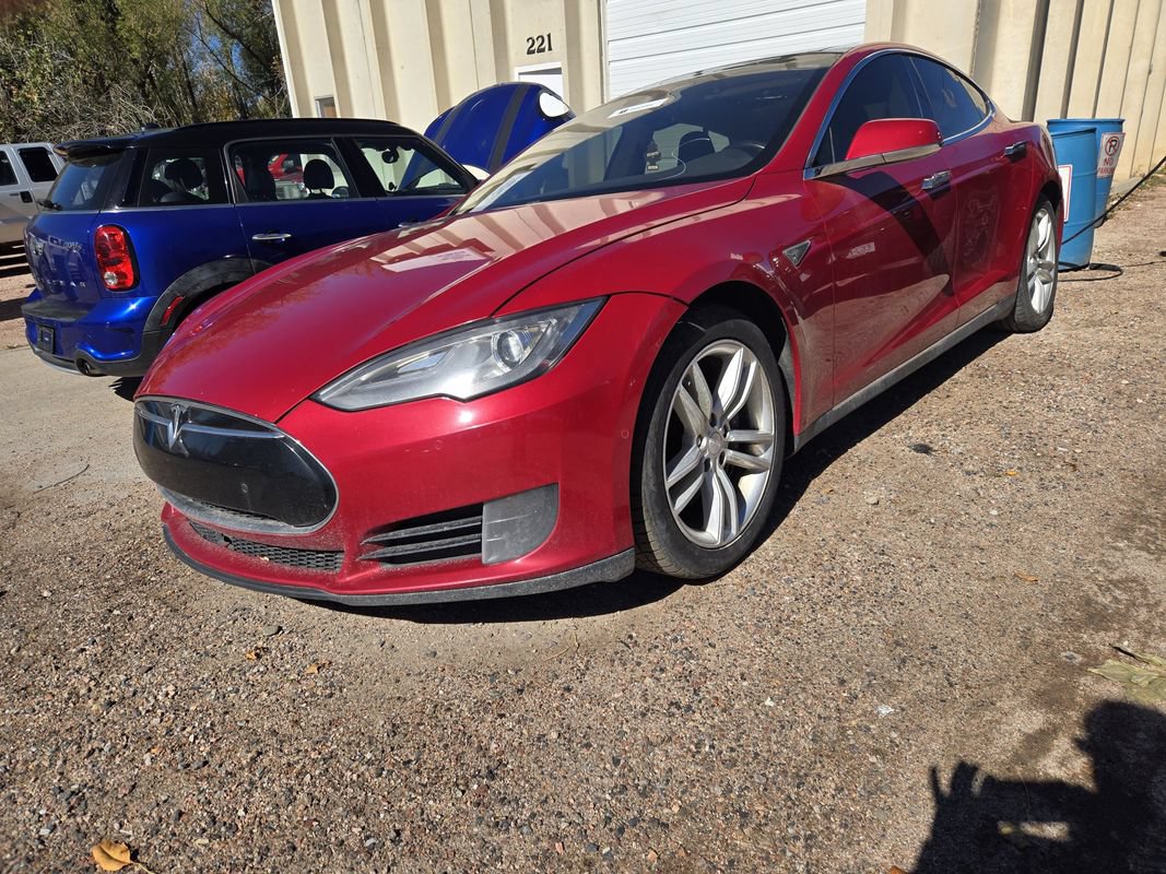 Used 2015 Tesla Model S 85D AWD/4WD image 2