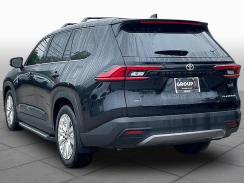 Used 2025 Toyota Grand Highlander AWD image 12