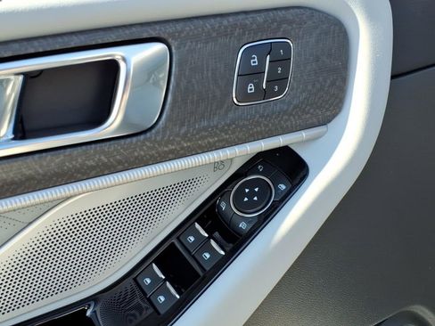 New 2026 Ford Explorer Platinum w/ LUX Leather Package image 16