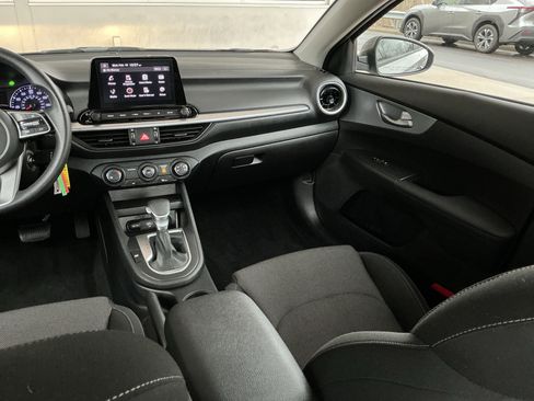 Used 2023 Kia Forte LXS w/ LXS Technology Package image 16