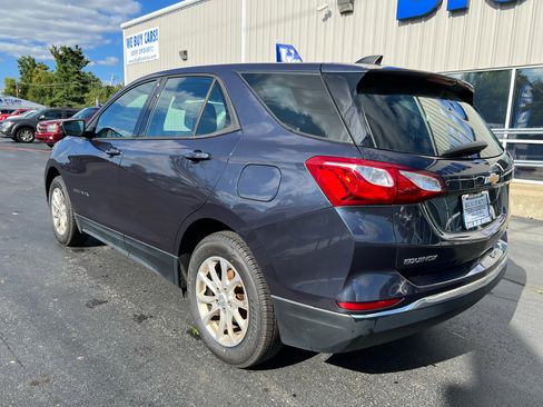 Used 2018 Chevrolet Equinox LS image 3