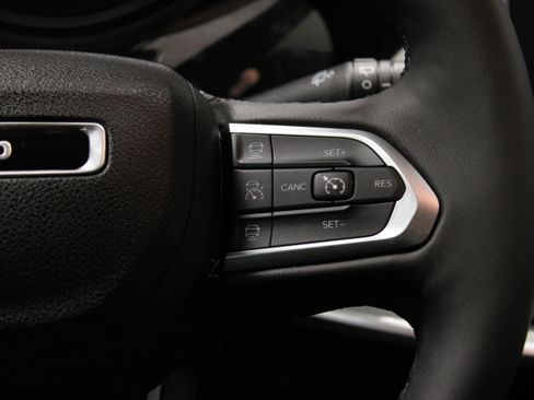Used 2025 Jeep Compass Limited AWD/4WD image 22