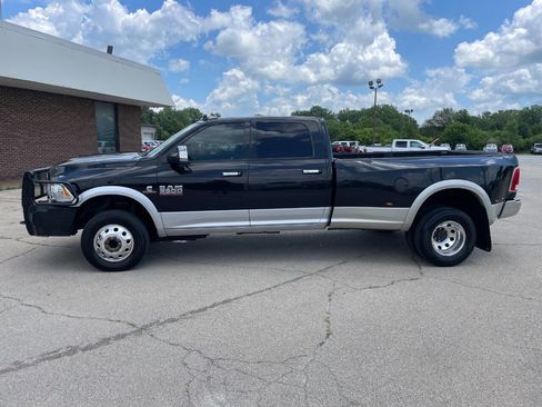 Used 2018 RAM 3500 Laramie image 2