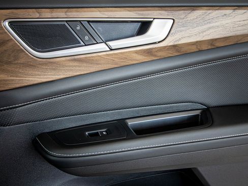 New 2026 Volkswagen Atlas SE image 43