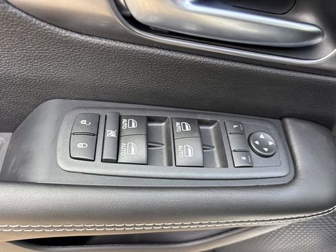 New 2026 Chrysler Pacifica Select image 23