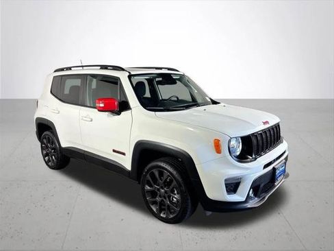 Certified 2023 Jeep Renegade Latitude w/ Sun/Sound Group AWD/4WD image 5
