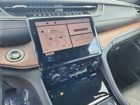 Used 2021 Jeep Grand Cherokee L Summit w/ Advanced Protech Group IV image 13