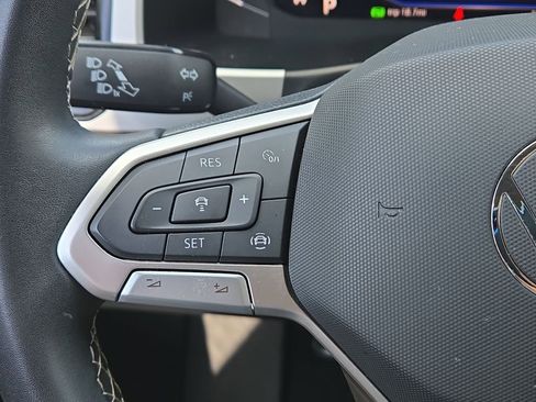 Used 2023 Volkswagen Atlas SE image 23