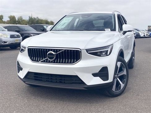 New 2025 Volvo XC40 B5 Core image 3