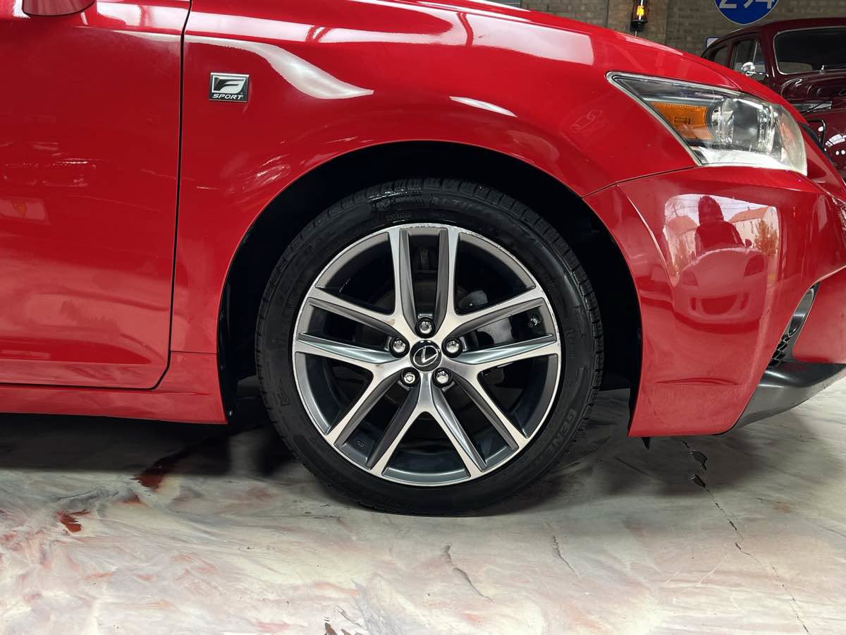Used 2017 Lexus CT 200h FWD image 31