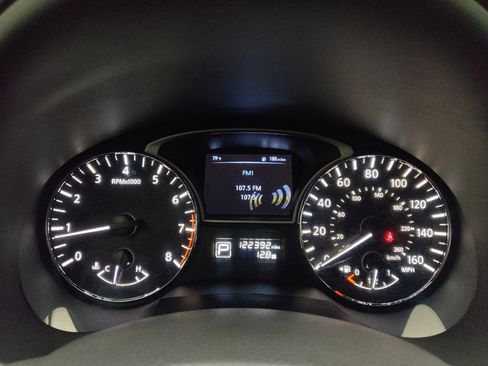 Used 2015 Nissan Altima 2.5 S w/ Special Edition Package FWD image 23