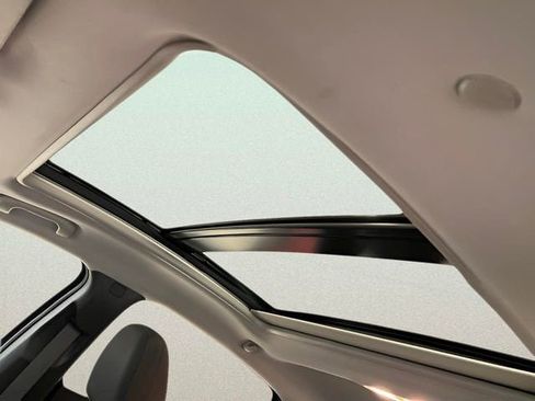 Used 2024 Chevrolet Malibu LT image 18