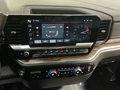 Used 2024 GMC Sierra 3500 SLE image 29