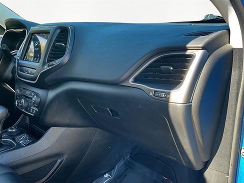 Used 2022 Jeep Cherokee Latitude Lux image 17