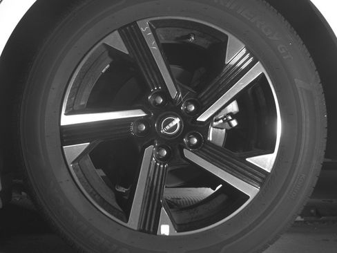 Used 2025 Nissan Sentra SV image 13