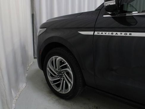 New 2026 Lincoln Navigator Reserve AWD/4WD image 29
