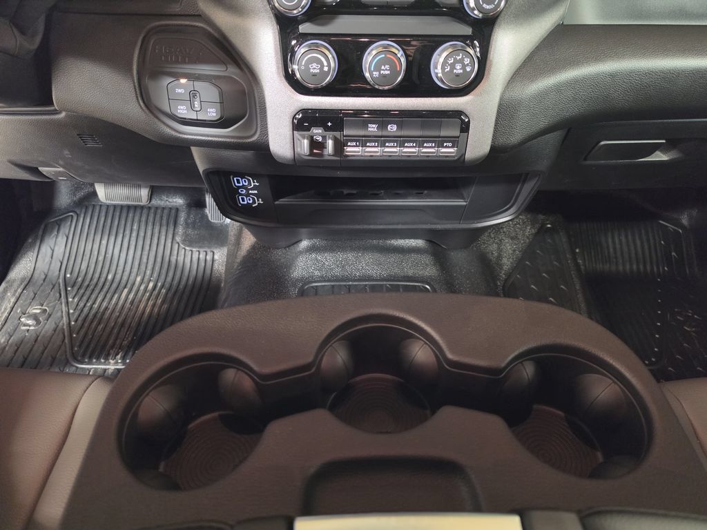 New 2026 RAM 5500 Tradesman w/ Chrome Appearance Group AWD/4WD image 11