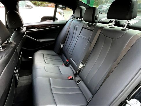 Used 2018 BMW 530i image 19