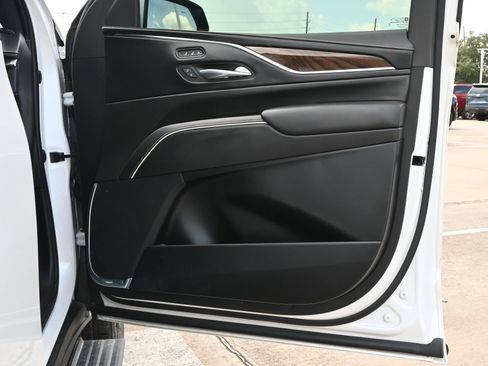 Used 2022 Cadillac Escalade Sport Platinum w/ LPO, ONYX Package AWD/4WD image 25