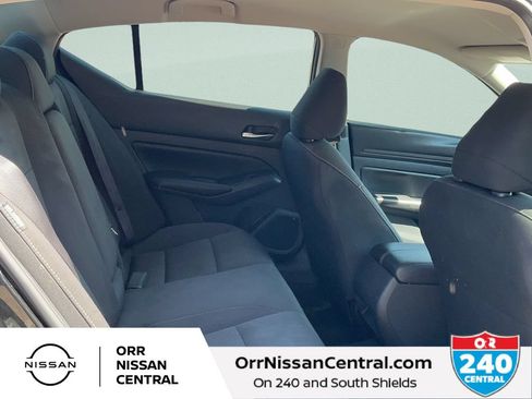 Used 2022 Nissan Altima 2.5 S FWD image 12