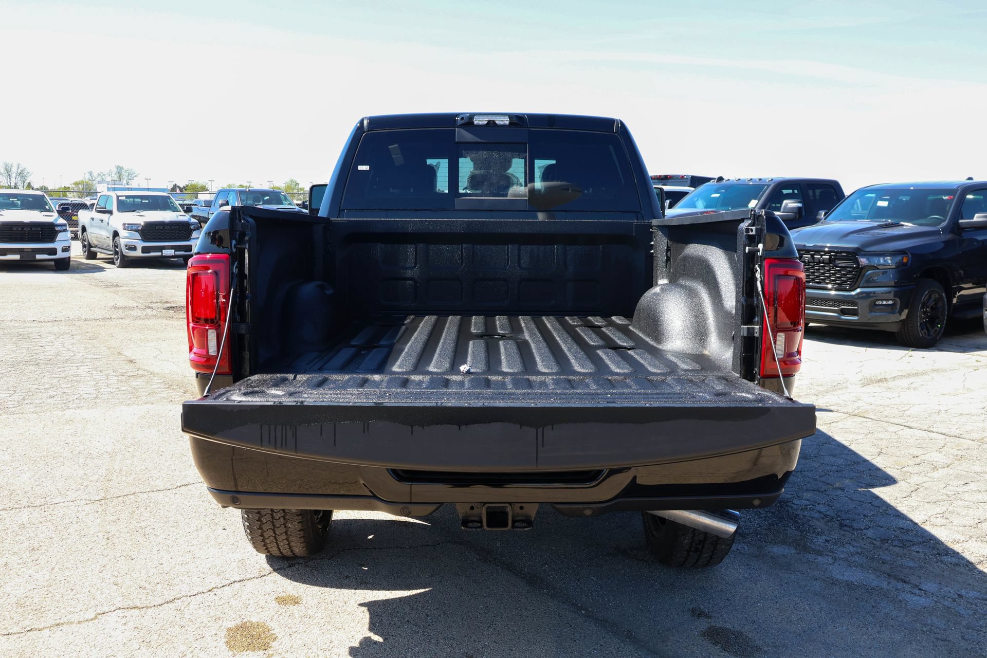 New 2026 RAM 2500 Limited AWD/4WD image 17