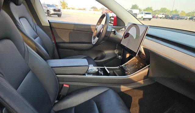 Used 2021 Tesla Model Y 2WD image 5