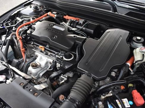 Used 2018 Honda Accord Touring image 37