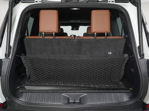 Used 2025 Lexus GX 550 w/ Cold Area Package AWD/4WD image 11
