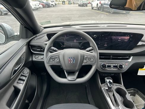 New 2026 Buick Envista Preferred FWD image 30