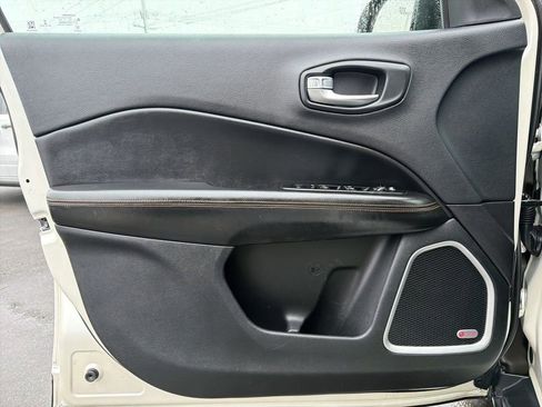 Used 2018 Jeep Compass Limited w/ Navigation Group FWD image 29