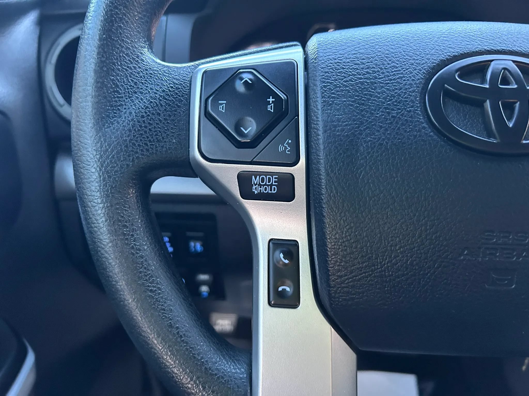 Used 2018 Toyota Tundra SR5 w/ SR5 Upgrade Package RWD image 43