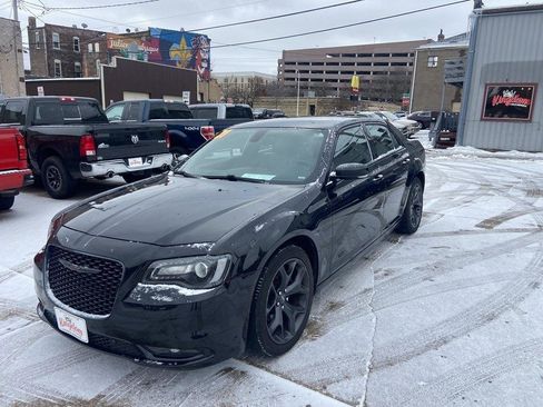 Used 2021 Chrysler 300 S image 3