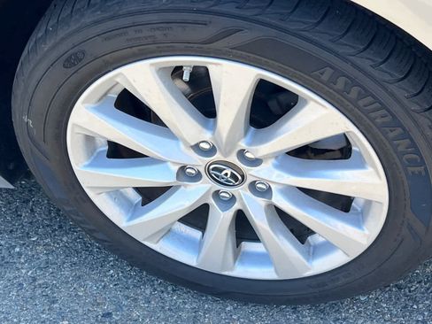 Used 2018 Toyota Camry LE image 22