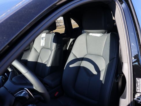 New 2026 Porsche Macan S image 5